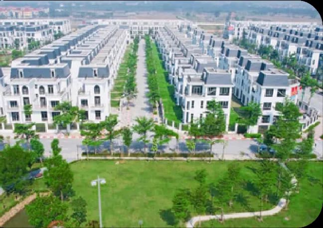 Toàn cảnh trên cao các dãy nhà liền kề đã sơn hoàn thiện tại KĐT HUD Mê Linh Central.
